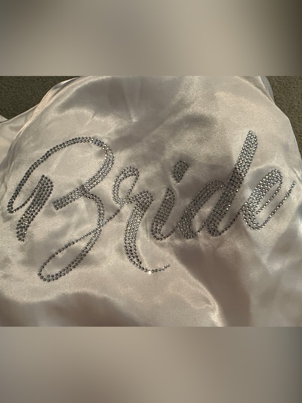 Source Unknown White Satin Robe with 'Bride' Script - Picture 2 of 4